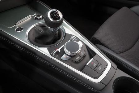 Audi TT 2.0 TFSI, Mittelkonsole, Schalthebel