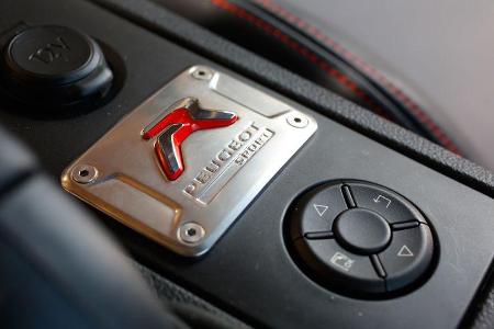 Peugeot RCZ R, Bedienelemente