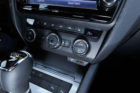 Skoda Octavia 2.0 TDI, Mittelkonsole