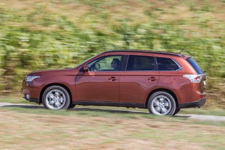Mitsubishi Outlander 2.2 Di-D 4WD Instyle, Seitenansicht