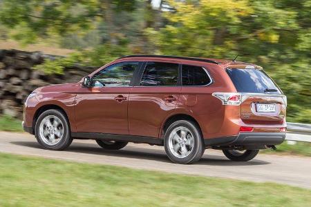 Mitsubishi Outlander 2.2 Di-D 4WD Instyle, Seitenansicht