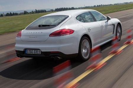 Porsche Panamera S E-Hybrid, Heckansicht, Bremstest
