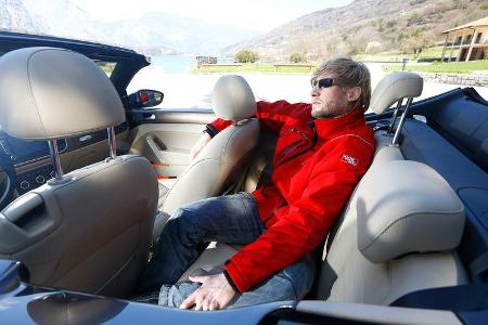 VW Beetle Cabrio 2.0 TDI, Rücksitz, Beinfreiheit