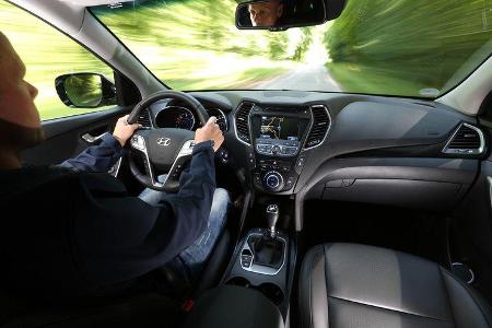 Hyundai Santa Fe 2.0 CRDi 2WD, Cockpit, Lenkrad