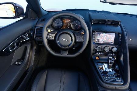 Jaguar F-Type V6 S, Cockpit, Lenkrad