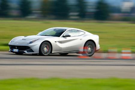 Ferrari F12 Berlinetta, Seitenansicht, Bremstest
