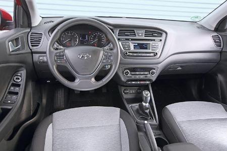 Hyundai i20 1.2, Cockpit