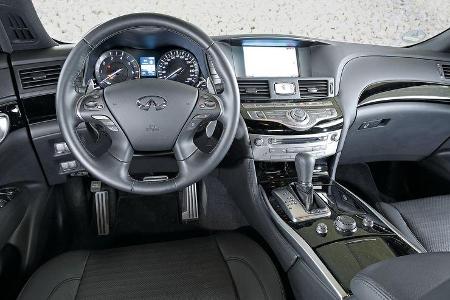 Infiniti Q70 2.2 D Sport, Cockpit