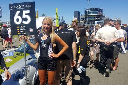 Grid Girls - 24h-Rennen Nürburgring 2017 - Nordschleife