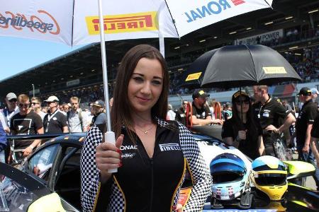 Grid Girls - 24h-Rennen Nürburgring 2017 - Nordschleife