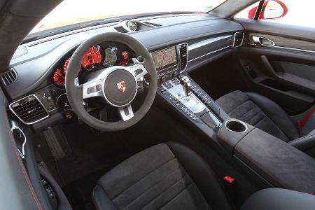 Porsche Panamera GTS, Cockpit, Lenkrad