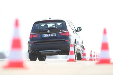 BMW X3 x-Drive 35d, Heck, Slalom