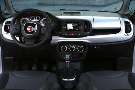Fiat 500L 1.6 Multijet, Cockpit, Lenkrad