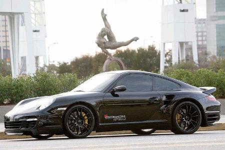 Die Beschleunigung von 0-60 mph gibt Roock mit 3,1 Sekunden an.