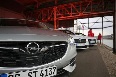 Audi A4 AV 2.0 TFSI Quattro, Opel Insignia Sports T. 2.0 DI, Skoda Superb Combi 2.0 TSI 4x4, Exterieur