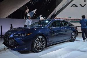 Toyota Avalon Teaser Detroit 2018
