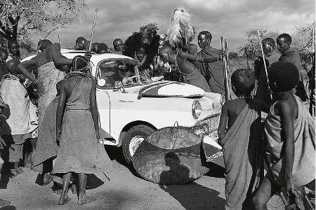 ... ins rechte Licht gesetzt - schlieÃlich hatten die Glas-Werke 5.000 Mark und das Auto zur VerfÃ¼gung gestellt.