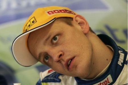 Mikko Hirvonen schaute sich am Abend des zweiten Tages immer wieder Videoaufzeichungen der letzten Prüfungen an. Ob das den ...