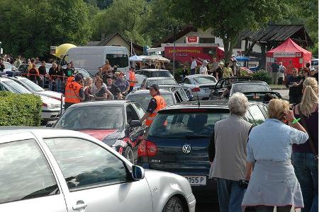 2009 zeigte die VW-Marke den Audi Q5 Custom Concept in Daytonagrau-Mattlack, mit 21 Zoll Alufelgen und roten Farbakzenten am...