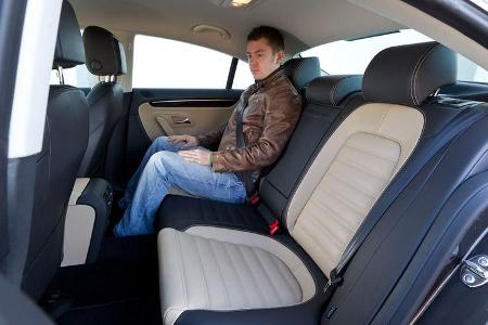 VW CC 2.0 TDI, Rücksitz, Beinfreiheit