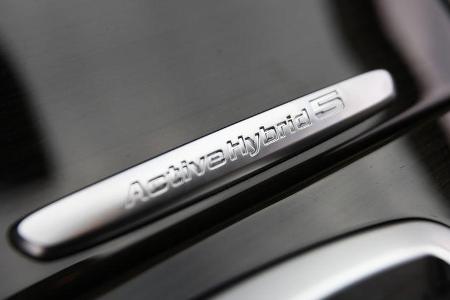BMW Active Hybrid5, Schriftzug