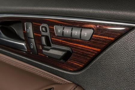 Infiniti QX30 2.2d, Sitzverstellung