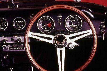 Der Motor dreht bis über 8.500/min und produziert 67 PS.