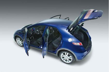 In Paris zeigt Honda 2008 den fünftürigen Civic, ...