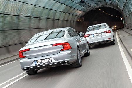 Skoda Superb 2.0 TSI 4x4, Volvo S90 T5 Heck