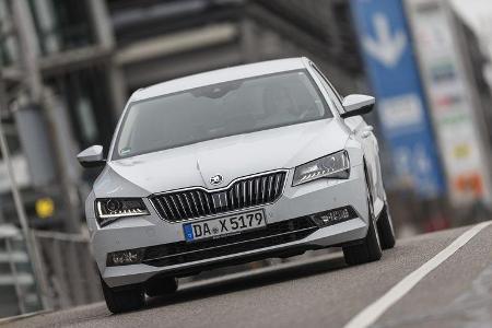 Skoda Superb 2.0 TSI 4x4 Front
