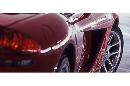 ...und der reizende Hüftschwung, der der kernigen Viper nun eine geradezu elegante Linie beschert.