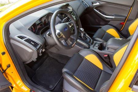Ford Focus ST, Cockpit, Fahrersitz