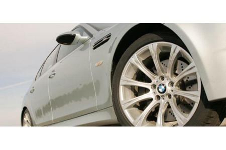 Das hohe Gewicht malträtiert jedoch die Reifen.