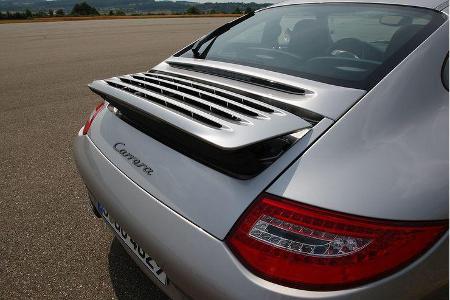 Ausfahrbarer Heckspoiler.