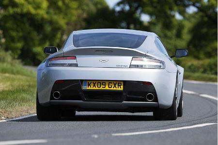 Aston Martin V12 Vantage