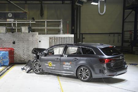 Euro NCAP - Crashtest Toyota Avensis