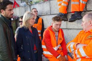 "Tatort: Alle meine Jungs": Die Bremer Kommissare merken, dass Müllmann Sascha (Jacob Matschenz) mehr über den Mord an seine...