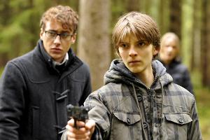 "Kommissarin Lucas: Wenn alles zerbricht": Hat Kevin Klausmann (Sandro Lohmann) seinen eigenen Vater auf dem Gewissen?