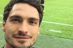 Mats Hummels kommt bei den Frauen an