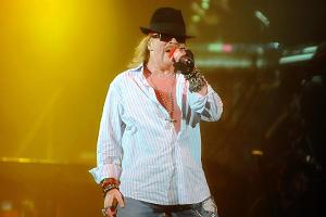 Axl Rose 2010 bei seinem Auftritt in Winnipeg, bei dem das verhasste "Fat Meme"-Foto entstand