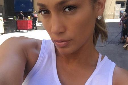 Sommerteint à la J.Lo? Lässt sich mit Selbstbräuner ganz einfach nachmachen!