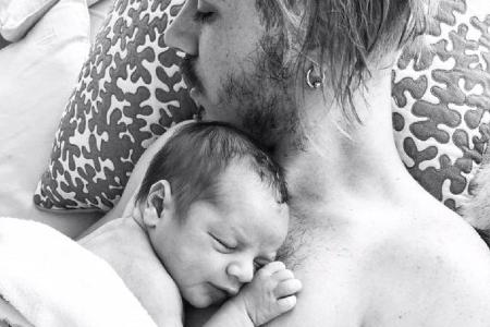 Kirstie Alleys Sohn und Enkel zusammen auf einem Foto