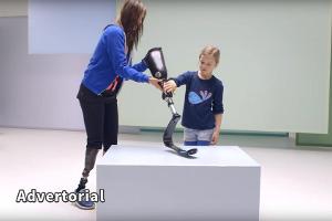 Ein Miteinander ohne Berührungsängste im neuen Clip der Aktion Mensch