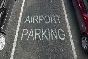 Wohin mit dem Auto bei Abreise von einem Flughafen?