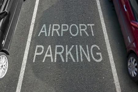 Wohin mit dem Auto bei Abreise von einem Flughafen?