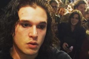 Kit Harington hat seinen Bart abrasiert und sieht komplett verändert aus