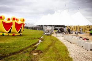 Die Zelte des Southside Festivals mussten aufgrund eines Unwetters vorzeitig abgebrochen werden