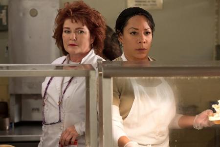 Red (li.) hat in der Küche wieder das Sagen.