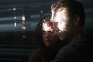 James (James Allen McCune) und Lisa (Callie Hernandez) sind auf der Flucht vor der Hexe von Blair