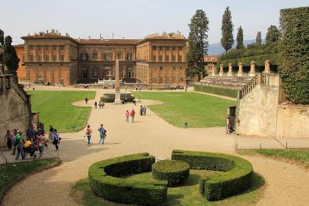 Der berühmte Boboli-Garten mit dem Renaissance-Palast Palazzo Pitti im Hintergrund